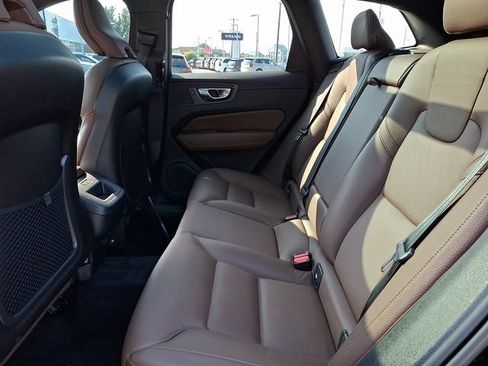 Certified 2023 Volvo XC60 B5 Plus w/ Climate Package AWD/4WD image 10