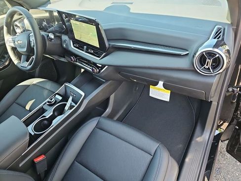 New 2026 Chevrolet Equinox LT w/ Convenience Package II AWD/4WD image 29