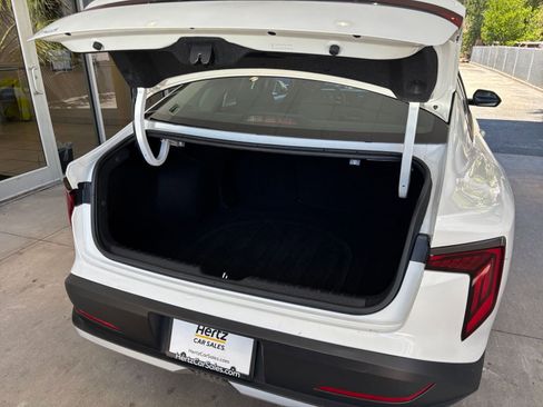 Used 2025 Kia K4 FWD image 32