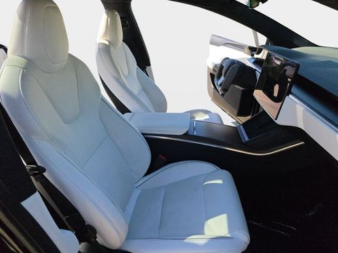 Used 2022 Tesla Model X Plaid AWD/4WD image 12