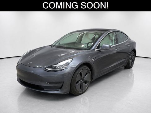 Used 2019 Tesla Model 3 Standard Range RWD image 1