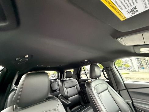 Used 2020 Ford Explorer XLT w/ Equipment Group 202A AWD/4WD image 27