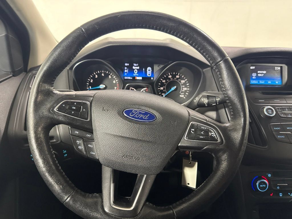 Used 2016 Ford Focus SE FWD image 19