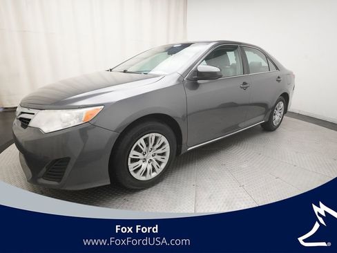 Used 2014 Toyota Camry LE FWD image 1
