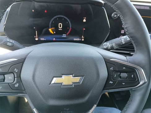 Used 2025 Chevrolet Trax LT w/ LT Convenience Package image 21