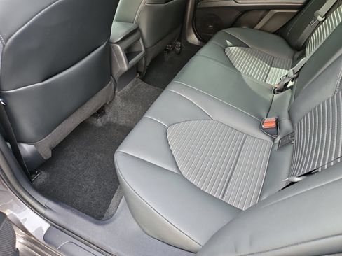 Used 2023 Toyota Camry SE FWD image 33