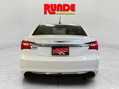 Used 2013 Chrysler 200 Touring image 4