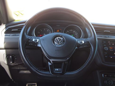 Used 2021 Volkswagen Tiguan S image 24