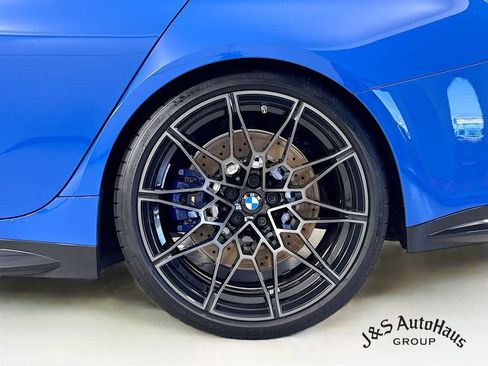 Used 2021 BMW M3 w/ M Carbon Exterior Package RWD image 40