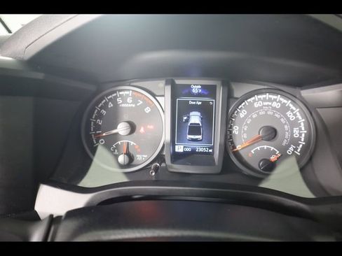 Used 2023 Toyota Tacoma SR AWD/4WD image 19