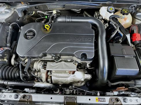 Used 2024 Chevrolet Malibu LT FWD image 40