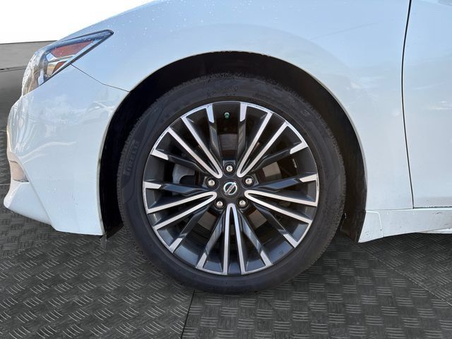 Used 2016 Nissan Maxima Platinum FWD image 13