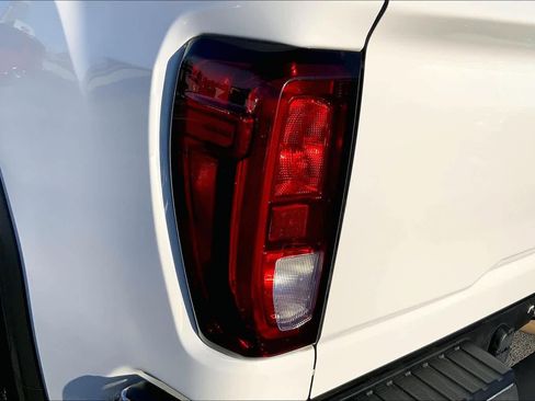 Used 2024 GMC Sierra 2500 Pro image 24