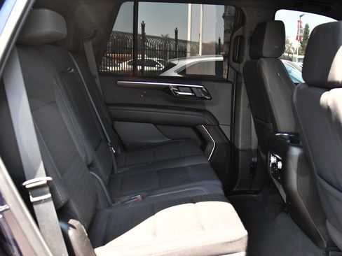 Used 2024 GMC Yukon SLE AWD/4WD image 46
