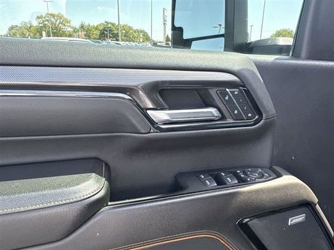 Used 2024 GMC Sierra 2500 AT4 w/ AT4 Preferred Package AWD/4WD image 24