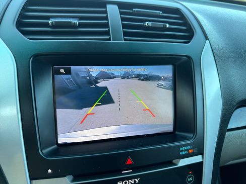 Used 2013 Ford Explorer Limited image 21