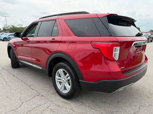 Used 2024 Ford Explorer XLT w/ Equipment Group 202A AWD/4WD image 5