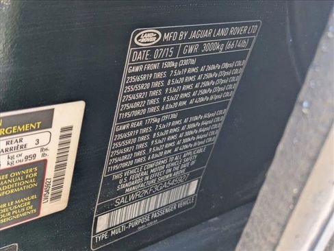 Used 2016 Land Rover Range Rover Sport HSE image 17