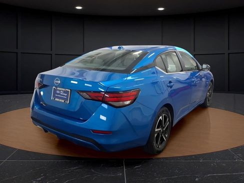 Used 2025 Nissan Sentra SV FWD image 6