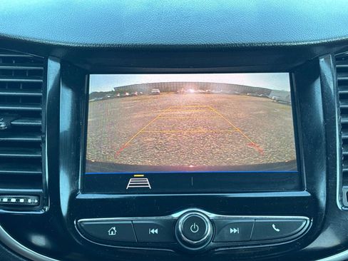 Used 2022 Chevrolet Trax LT w/ Driver Confidence Package AWD/4WD image 23