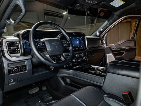 Used 2025 Ford F250 Platinum w/ FX4 Off-Road Package image 17