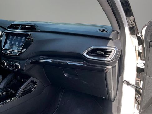 Certified 2023 Chevrolet TrailBlazer LT w/ Convenience Package FWD image 24