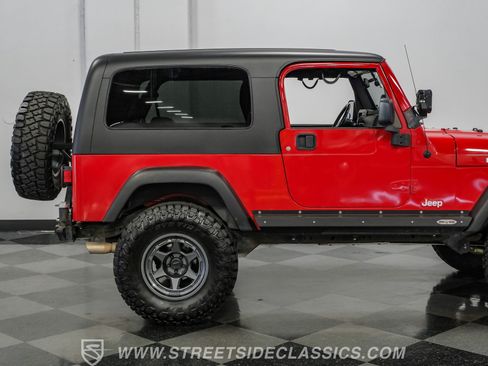 Used 2005 Jeep Wrangler Unlimited Rubicon w/ Security Group AWD/4WD image 30