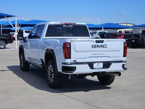 New 2026 GMC Sierra 2500 Denali Ultimate AWD/4WD image 4