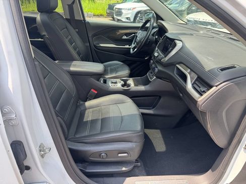 Used 2023 GMC Terrain Denali w/ Denali Premium Package AWD/4WD image 27