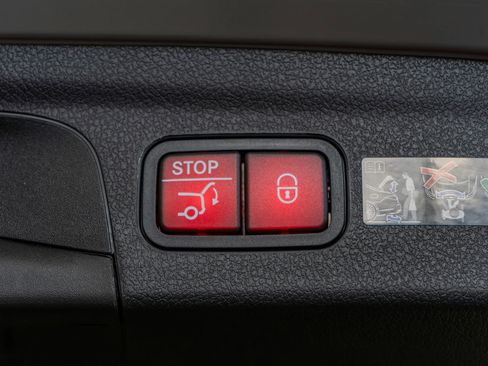 New 2026 Mercedes-Benz GLE 450 4MATIC image 35