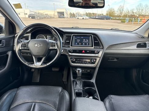 Used 2018 Hyundai Sonata Limited image 20