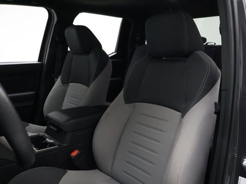 Certified 2025 Toyota Tacoma TRD Sport image 12