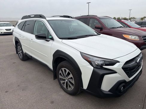 Used 2025 Subaru Outback Premium w/ Popular Package #1A image 14