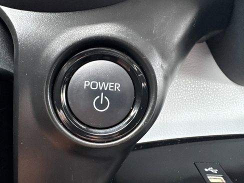 Used 2025 Toyota Sienna LE w/ LE Plus Package AWD/4WD image 22