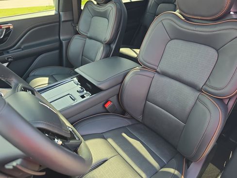 New 2026 Lincoln Aviator Black Label w/ Dynamic Handling Package image 15