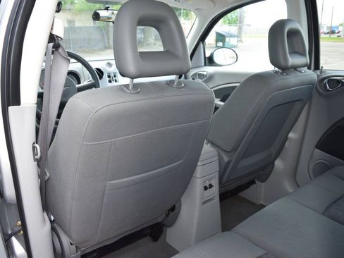Used 2006 Chrysler PT Cruiser Touring FWD image 38