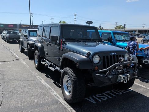 Used 2008 Jeep Wrangler Unlimited X AWD/4WD image 2