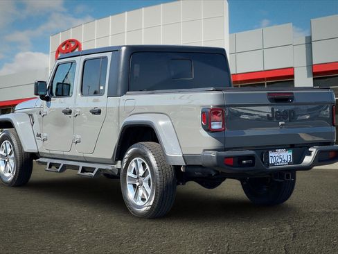 Used 2021 Jeep Gladiator Sport AWD/4WD image 5