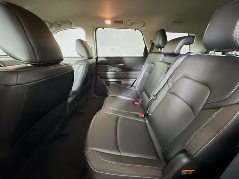 Certified 2023 Nissan Pathfinder SL w/ Lighting Package (N92) image 25