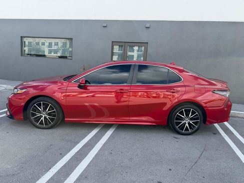 Used 2023 Toyota Camry SE image 13