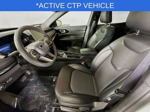 New 2026 Jeep Compass Latitude image 19