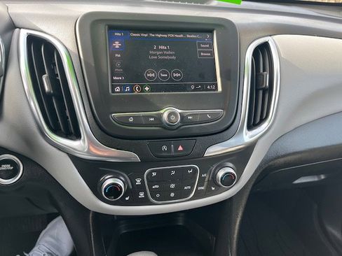 Used 2022 Chevrolet Equinox LT image 10