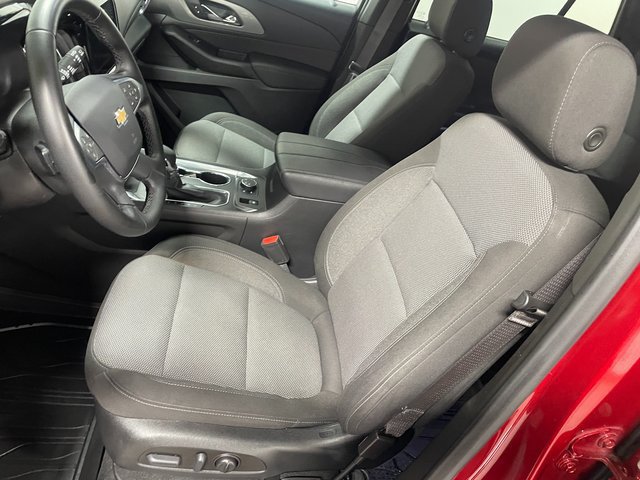 Used 2023 Chevrolet Traverse LT w/ Rear Camera Mirror Package AWD/4WD image 12