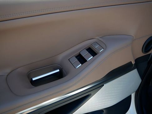 Used 2025 Lincoln Navigator L Black Label AWD/4WD image 19