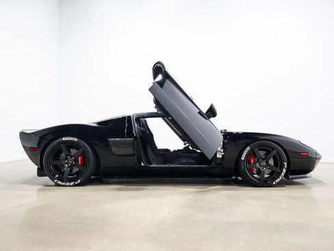 Used 2006 Ford GT RWD image 83