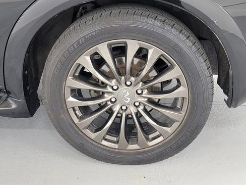 Used 2015 INFINITI QX80 Limited w/ All Season Package AWD/4WD image 11