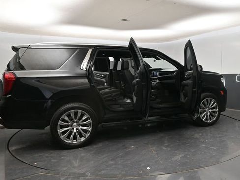 Used 2021 GMC Yukon Denali w/ Denali Premium Package AWD/4WD image 28