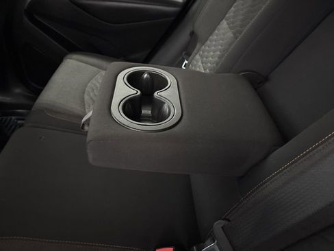 Used 2018 Chevrolet Equinox LT image 32