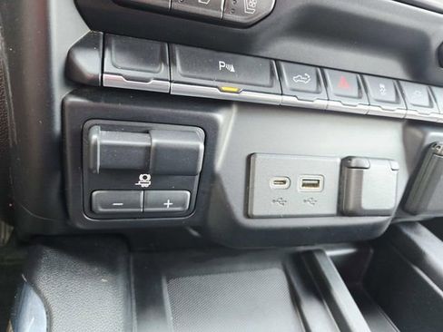 Used 2020 Chevrolet Silverado 2500 High Country w/ Z71 Off-Road Package AWD/4WD image 29