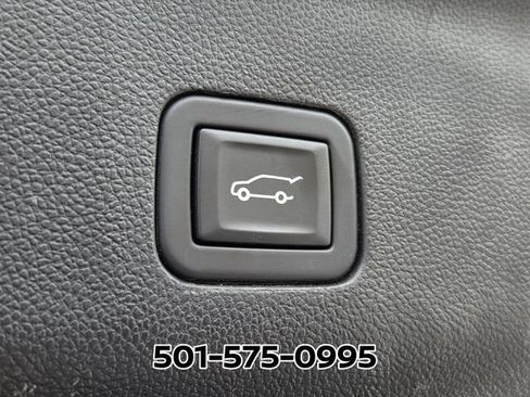 Used 2023 Chevrolet Tahoe Premier RWD image 18
